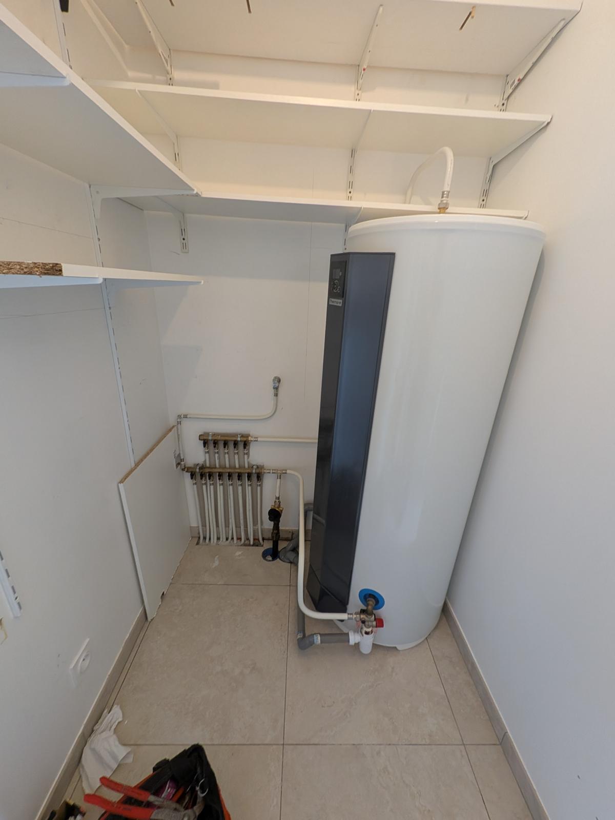 Pose ballon thermodynamique avec alimentation à Bordeaux